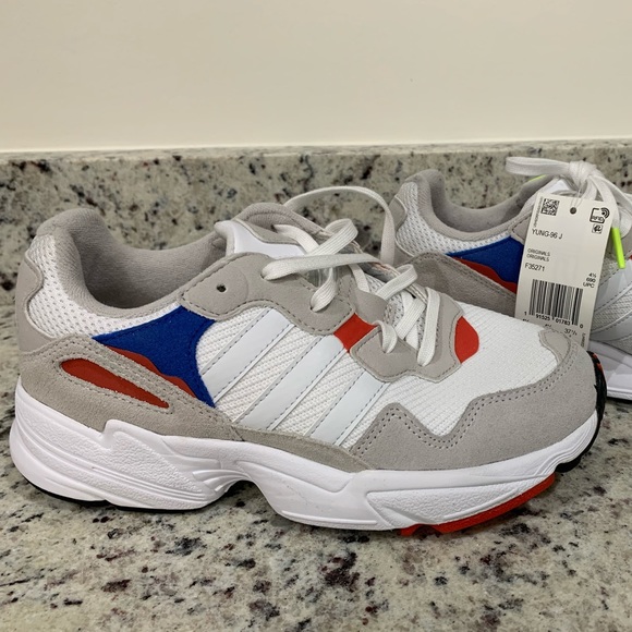 Nice Adidas kid shoes!! - Picture 1 of 3